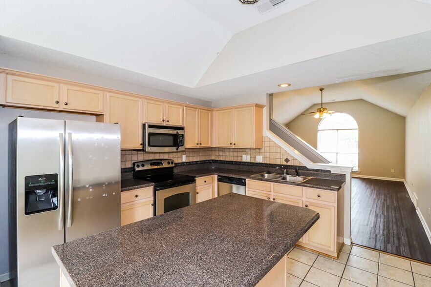 Building Photo - 11195 Cashmere Wood Dr