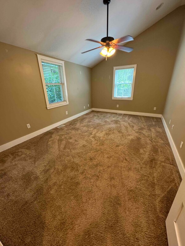 Building Photo - 7822 Lakewood