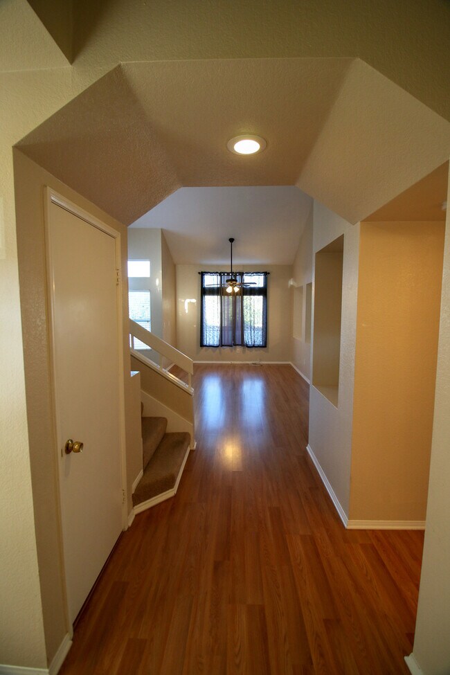 Building Photo - 17716 Streamside Ln