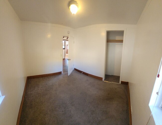 Building Photo - 1941 Abbott St