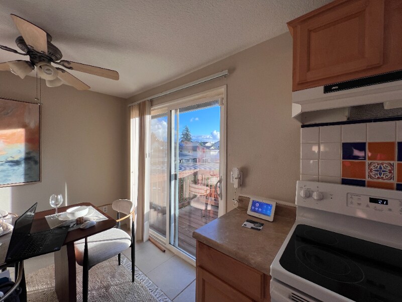 Building Photo - 14655 SW 76th Ave