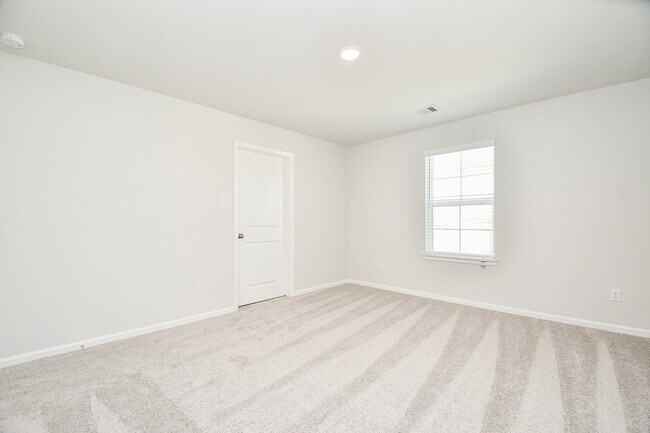 Building Photo - 23303 Happy Mdw Ln