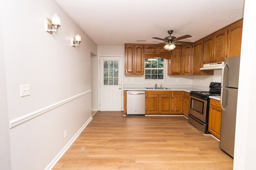 Building Photo - 333 Withrow Rd