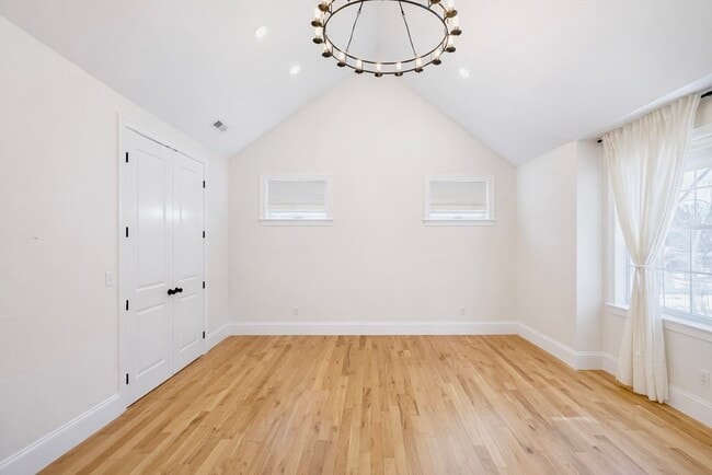 Building Photo - 261 Main St