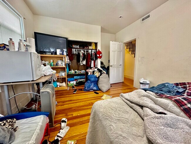 Building Photo - 17 Stratton Ter