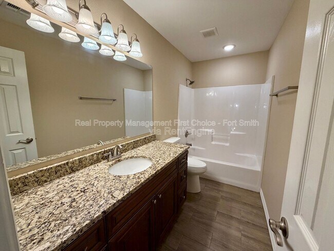 Building Photo - 6608 Leightyn Ln