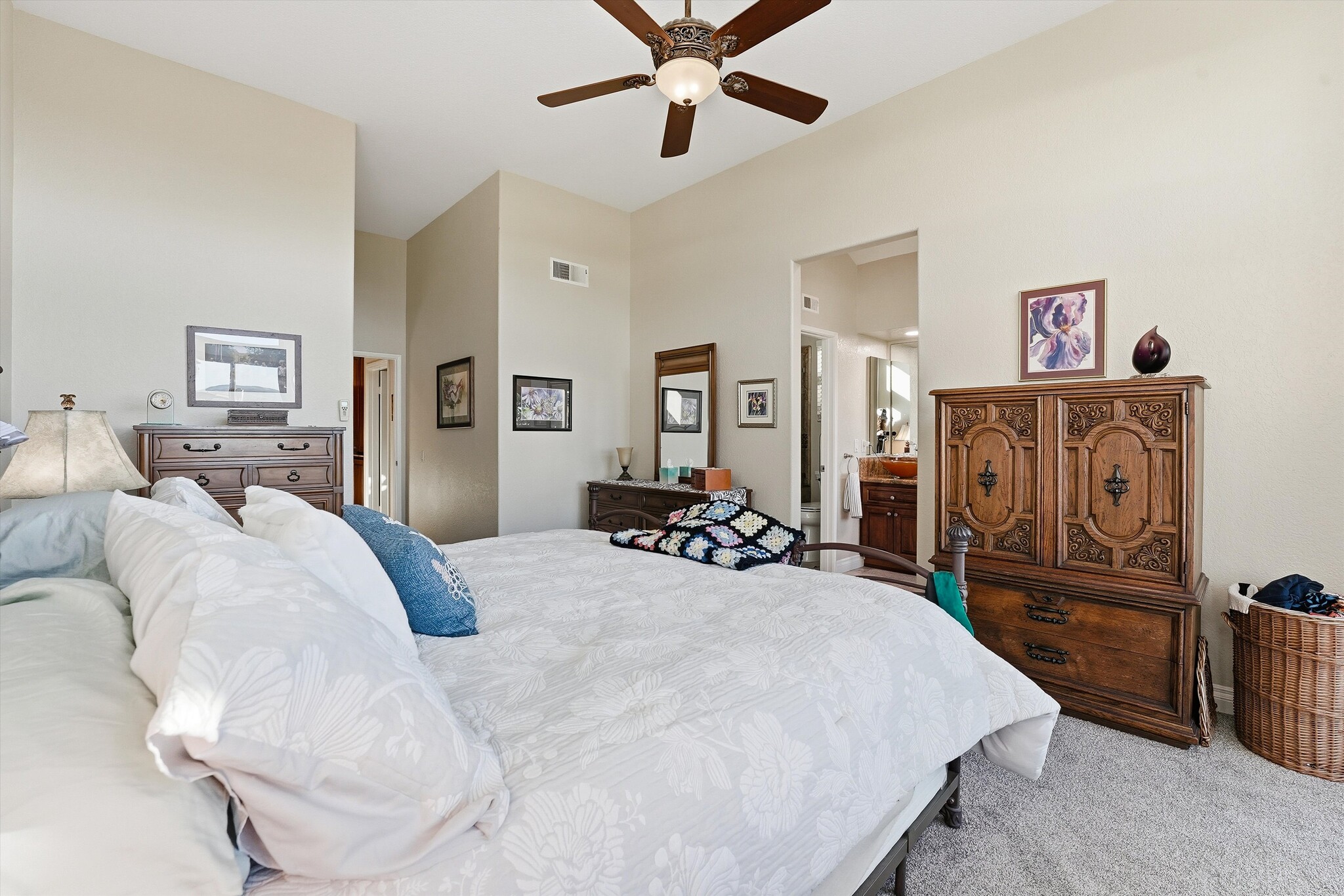 Building Photo - 42 Camino Katia