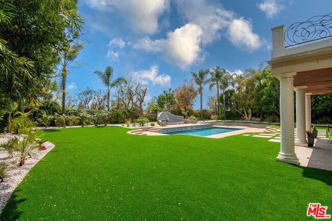 Building Photo - 25522 Colette Way