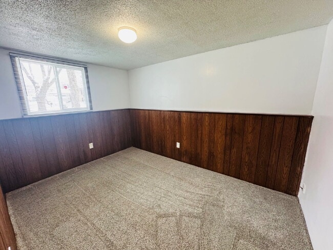 Building Photo - Single Family Home with 4-Bedrooms and 2 bathrooms in Coon Rapids