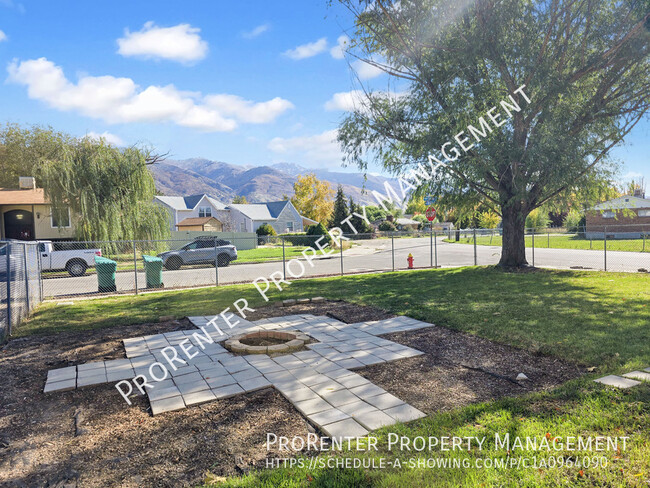 Building Photo - 929 Wasatch Dr