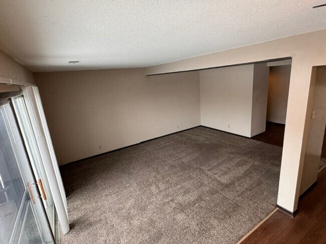 Interior Photo - Quail Creek Apts.