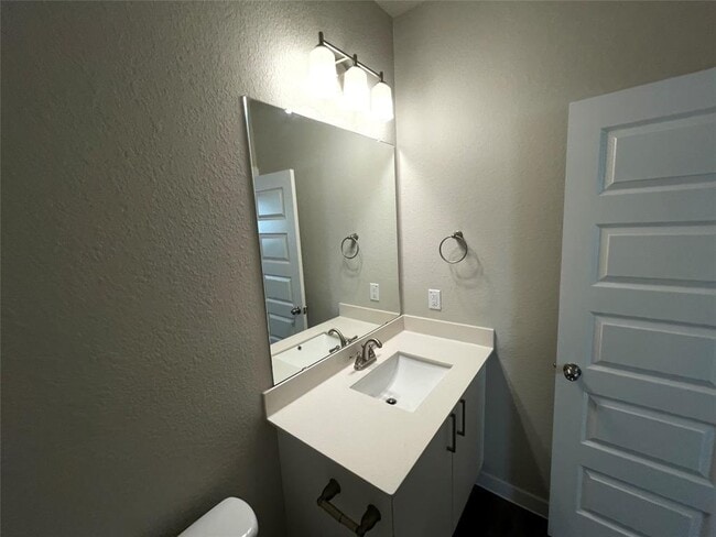 Building Photo - 9852 Grosbeak Ln