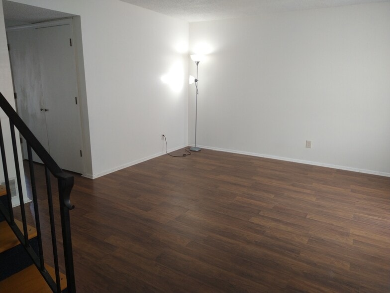 Living room area - 2406 Alabama St