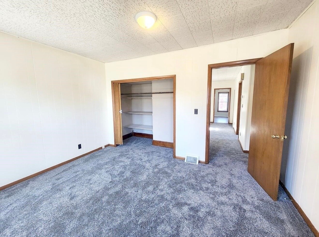 Building Photo - 455 N Terrace St