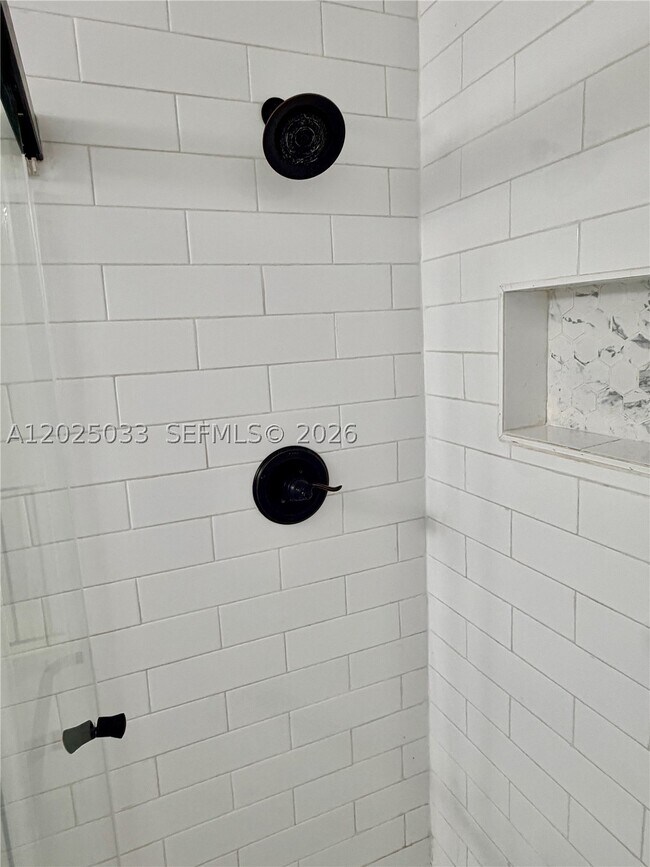 Building Photo - 1705 W 57th St