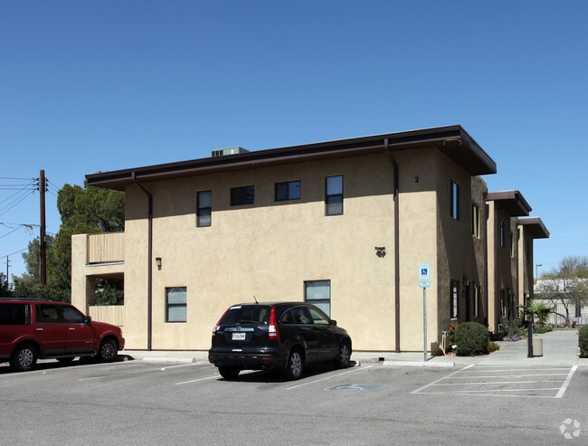 Building Photo - 1741 E Hedrick Dr