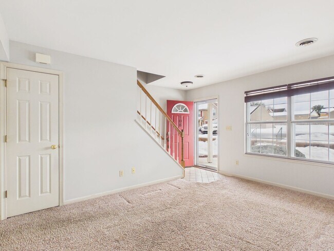 Building Photo - Charming Townhome in Mechanicsburg