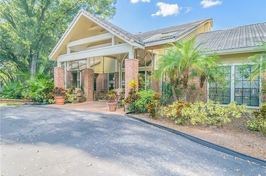 Building Photo - 8643 Mallard Reserve Dr