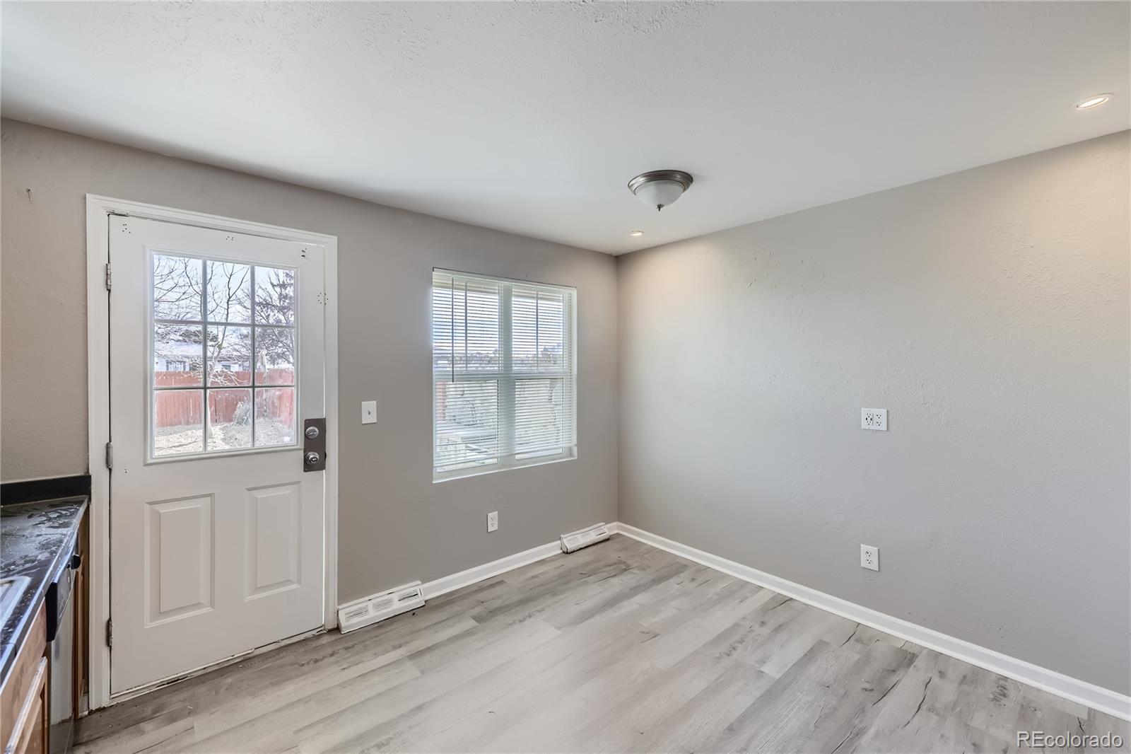 Building Photo - 8876 Lipan St