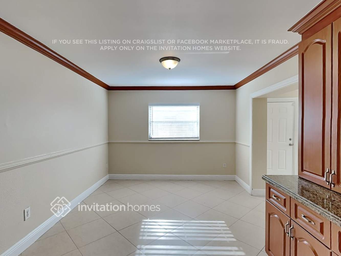Building Photo - 10825 Jennifer Ln