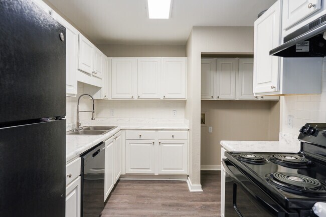 Interior Photo - Somerset Apartments