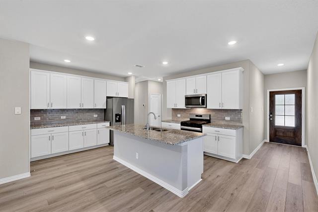 Building Photo - 705 Caraway Dr