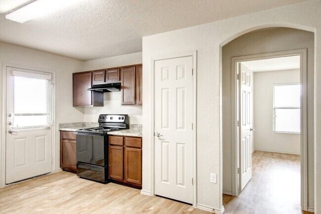 Building Photo - 7606 Cypress Vine