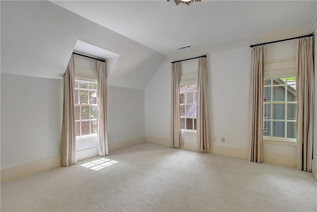 Building Photo - 9043 Selborne Ln