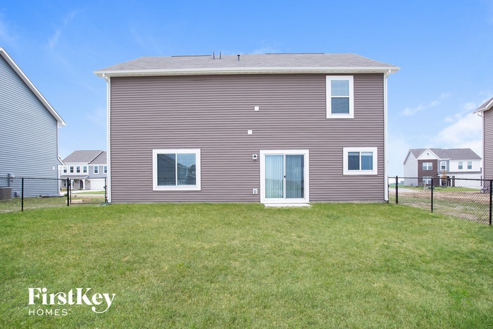 Building Photo - 6292 N Woodhaven Dr