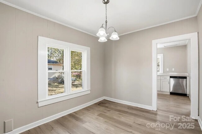 Building Photo - 9030 Reid St