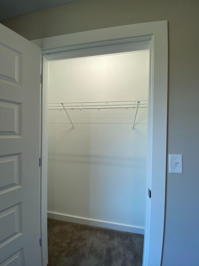 Building Photo - Gorgeous Home for Rent in Talladega, AL! A...