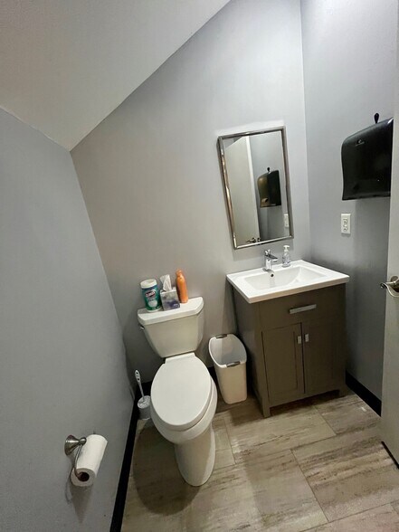 Building Photo - 227 Cypress St