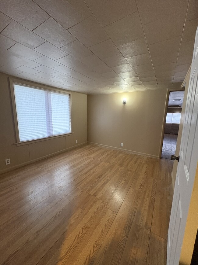 Building Photo - 12027 S Lafayette Ave