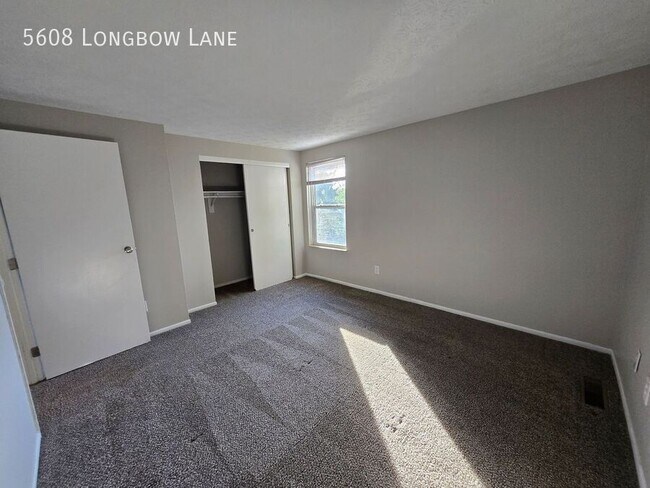 Building Photo - 5608 Longbow Ln