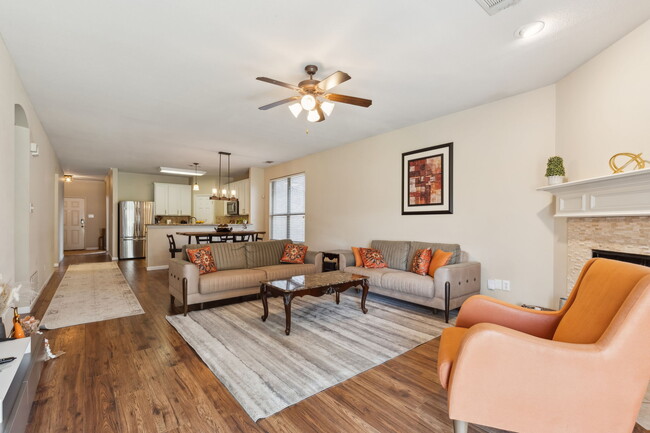 Building Photo - 607 Denali Dr