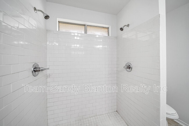 Building Photo - 3313 Country Meadow Ln