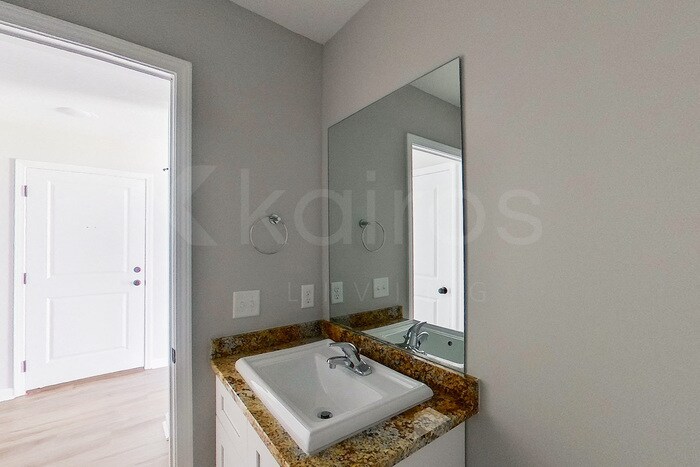 Building Photo - 10 Camper Cir