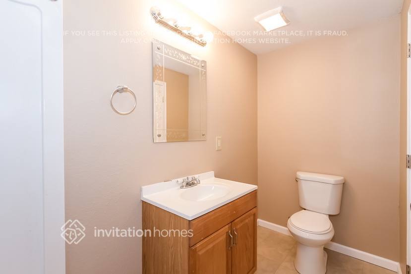 Building Photo - 392 Balsa Dr