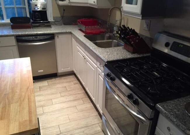 Building Photo - 3817 Cherry Ave