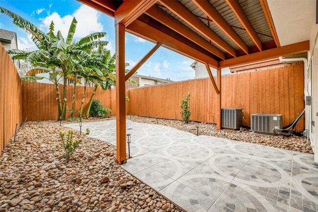 Building Photo - 2019 Morse St