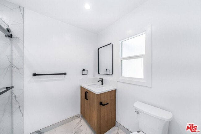 Building Photo - 1258 Mariposa St