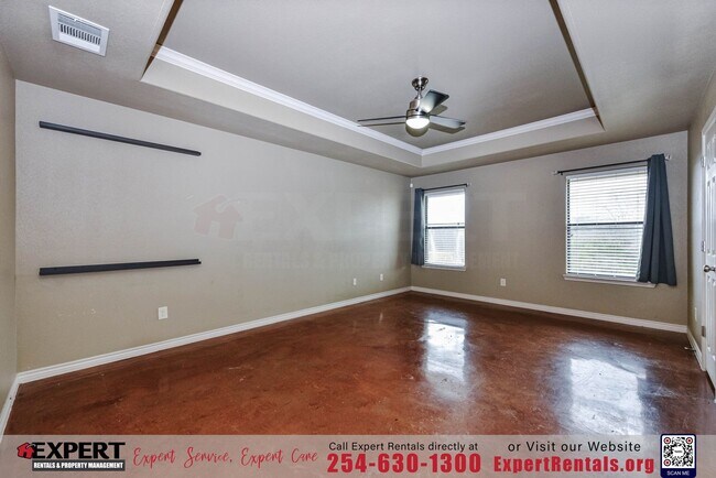 Building Photo - GORGEOUS 3 BEDROOM HOME WITH SOLAR PANELS!!