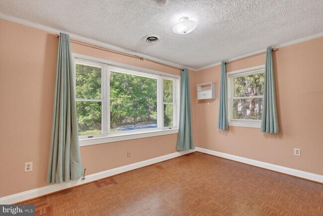 Building Photo - 6013 Neilwood Dr