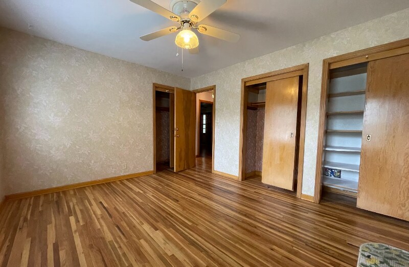 Building Photo - 1541 N Pleasant View