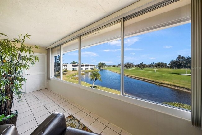 Building Photo - 7193 W Country Club Dr N