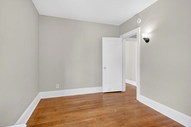 Building Photo - 93 Homestead Ave