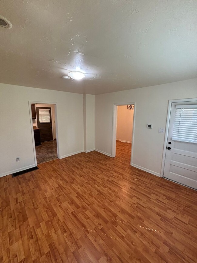 Building Photo - HOUSE ON 16TH STREET (P#136)