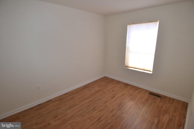 Building Photo - 6340 Demme Pl