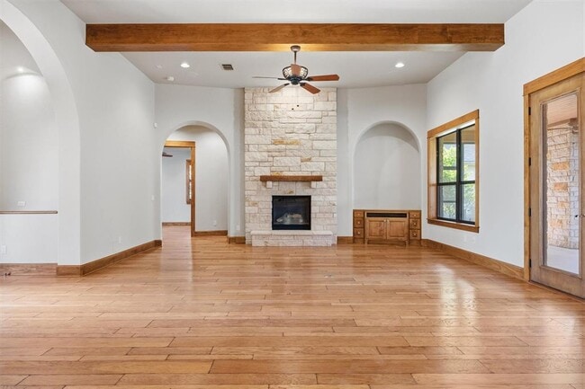 Building Photo - 203 Pristine Dr