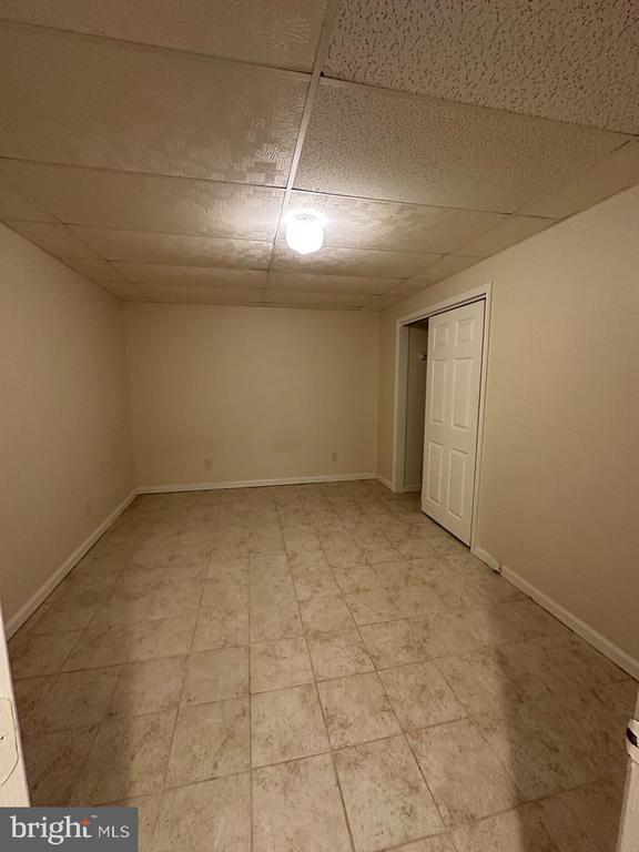 Building Photo - 893 Broad Oaks Dr